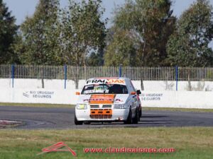 Claudio Alonso en el Turismo Pista en La Plata